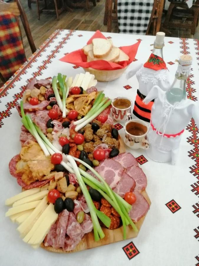 Pensiunea Plai Strabun Strîmtura Zewnętrze zdjęcie
